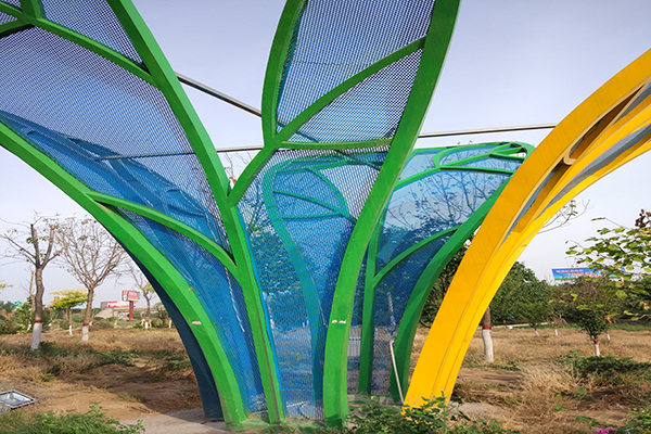 Architectonisch aluminium geperforeerd paneel Gevelkunstwerk in park